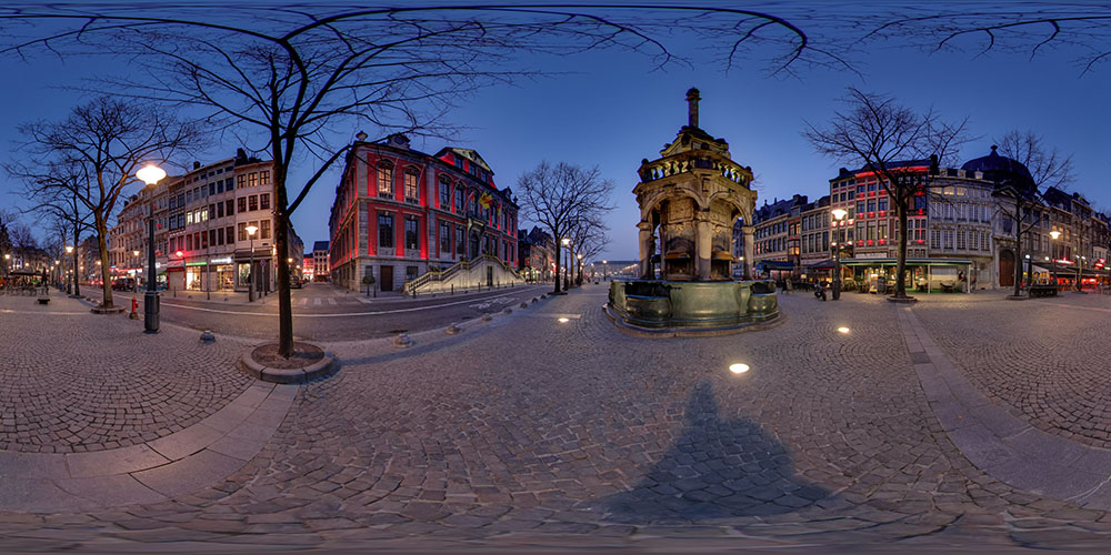 The Perron and La Violette by Night