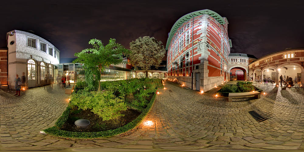 The Curtius at Night