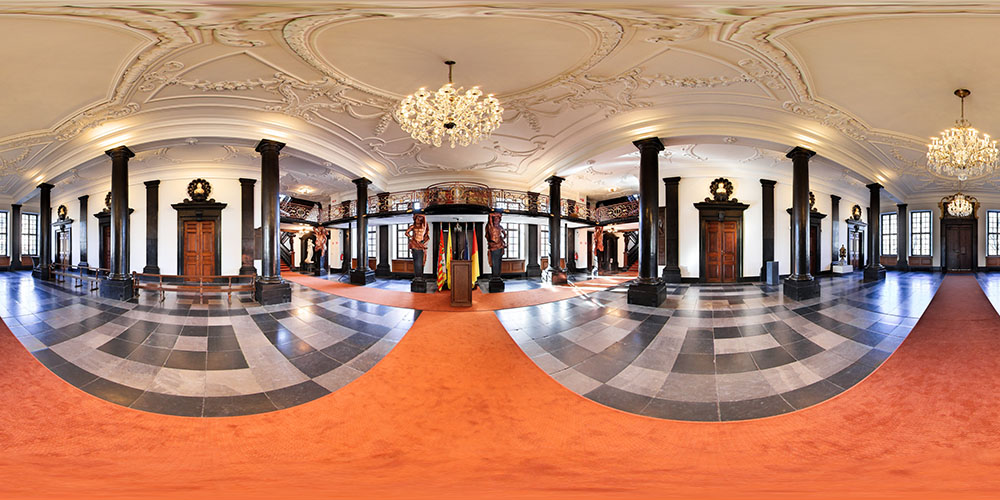 Hall of Lost Steps - City Hall · La Violette