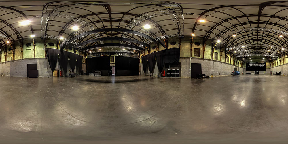 The Empty Hall - Manège Fonck
